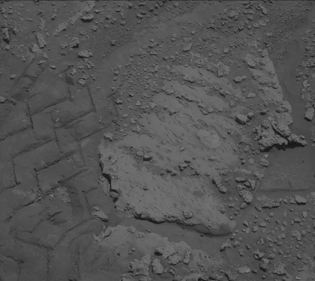 Sol 3738: Mast Camera (Mastcam)