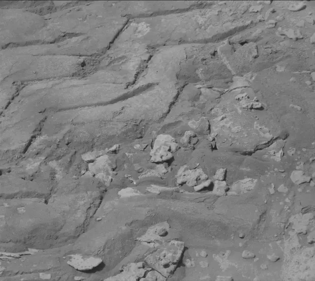 Sol 3738: Mast Camera (Mastcam)