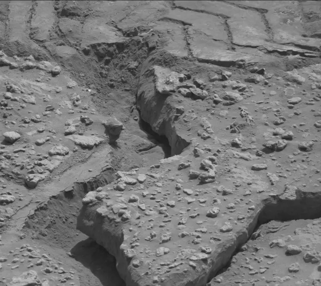 Sol 3739: Mast Camera (Mastcam)
