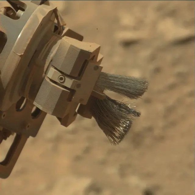 Sol 3739: Mast Camera (Mastcam)