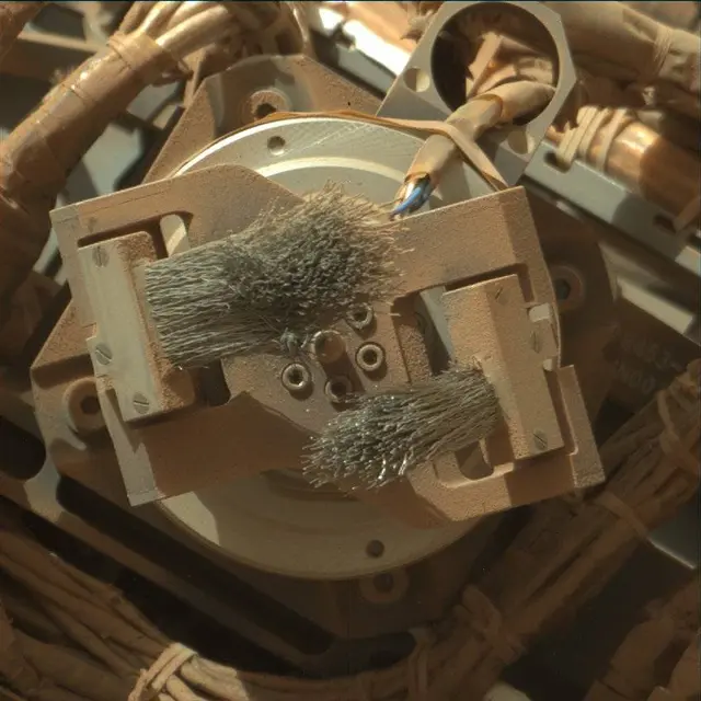Sol 3739: Mast Camera (Mastcam)
