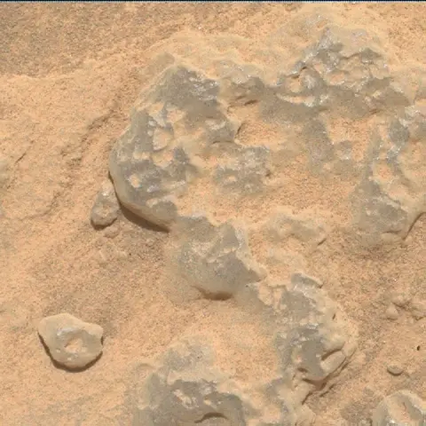 Sol 3739: Mars Hand Lens Imager (MAHLI)