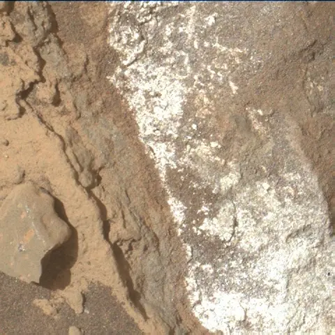 Sol 3739: Mars Hand Lens Imager (MAHLI)