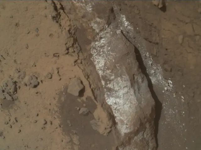 Sol 3739: Mars Hand Lens Imager (MAHLI)