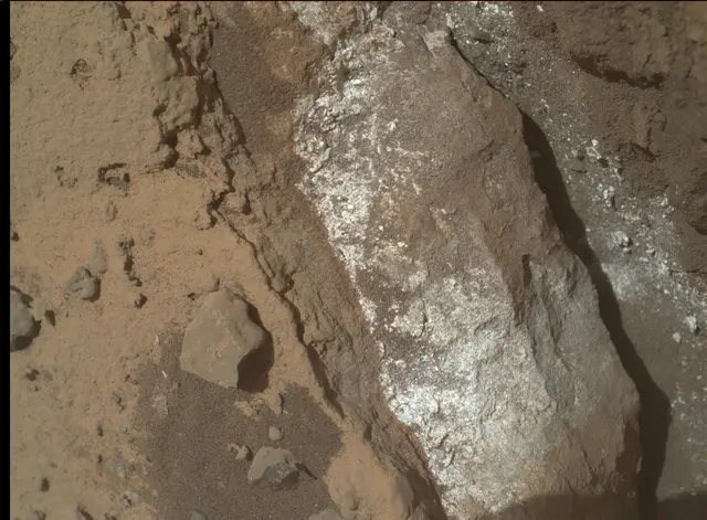 Sol 3739: Mars Hand Lens Imager (MAHLI)
