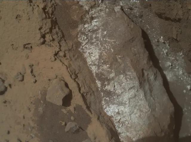Sol 3739: Mars Hand Lens Imager (MAHLI)