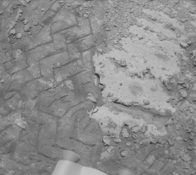 Sol 3740: Mast Camera (Mastcam)