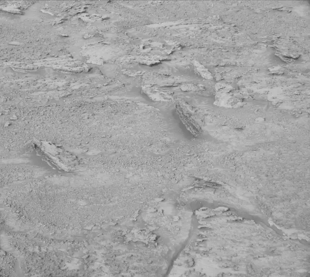 Sol 3740: Mast Camera (Mastcam)