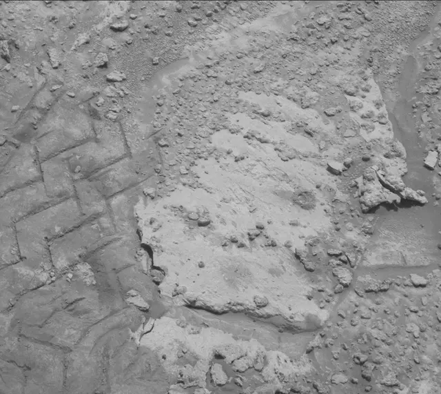 Sol 3743: Mast Camera (Mastcam)