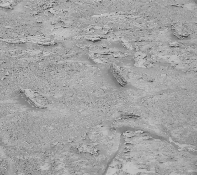 Sol 3743: Mast Camera (Mastcam)