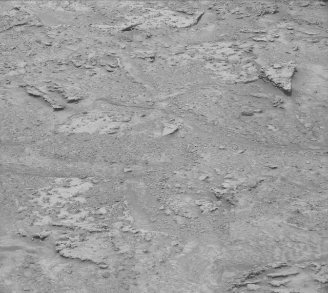 Sol 3744: Mast Camera (Mastcam)