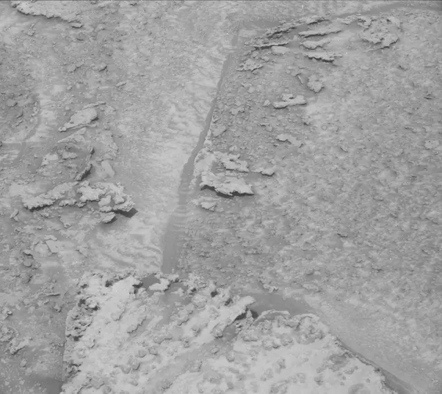 Sol 3744: Mast Camera (Mastcam)