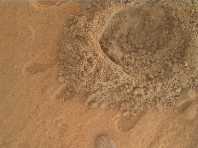 Sol 3744: Mars Hand Lens Imager (MAHLI)
