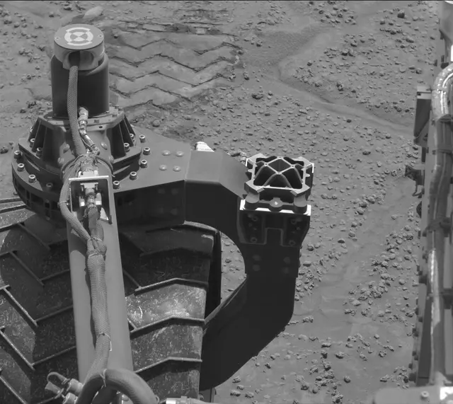Sol 3746: Mast Camera (Mastcam)