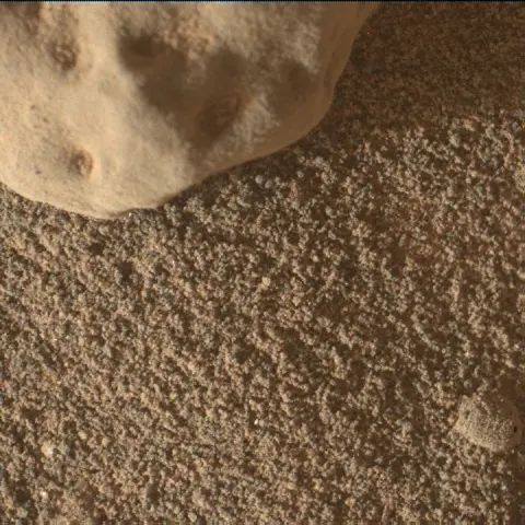 Sol 3746: Mars Hand Lens Imager (MAHLI)