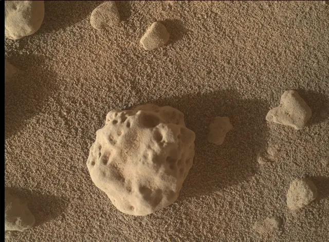 Sol 3746: Mars Hand Lens Imager (MAHLI)
