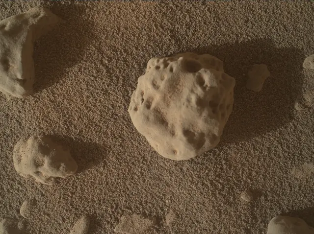 Sol 3746: Mars Hand Lens Imager (MAHLI)
