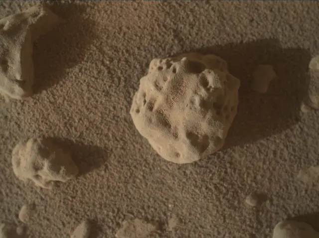 Sol 3746: Mars Hand Lens Imager (MAHLI)
