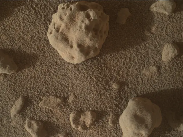 Sol 3746: Mars Hand Lens Imager (MAHLI)