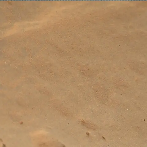 Sol 3746: Mars Hand Lens Imager (MAHLI)