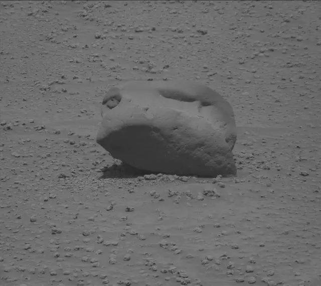 Sol 3747: Mast Camera (Mastcam)