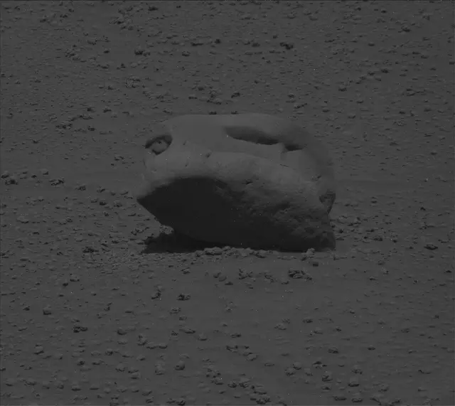 Sol 3747: Mast Camera (Mastcam)