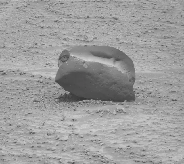 Sol 3747: Mast Camera (Mastcam)