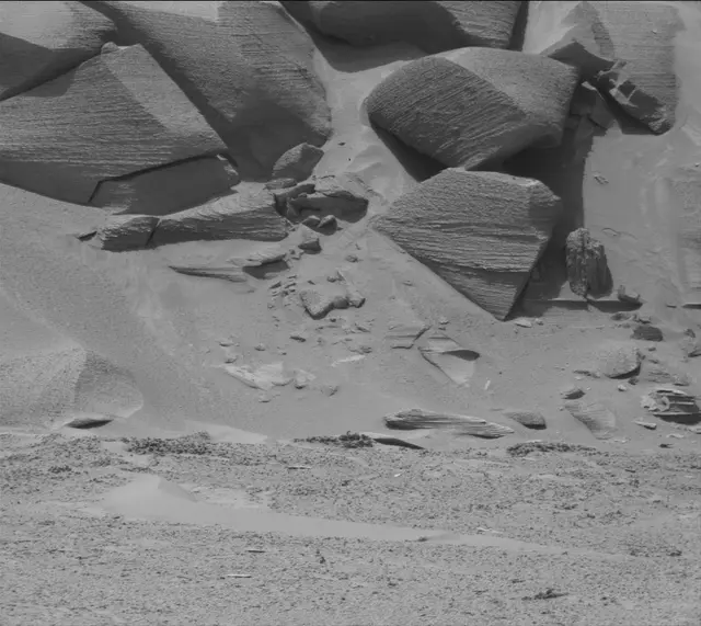 Sol 3748: Mast Camera (Mastcam)