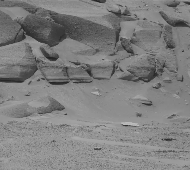 Sol 3748: Mast Camera (Mastcam)