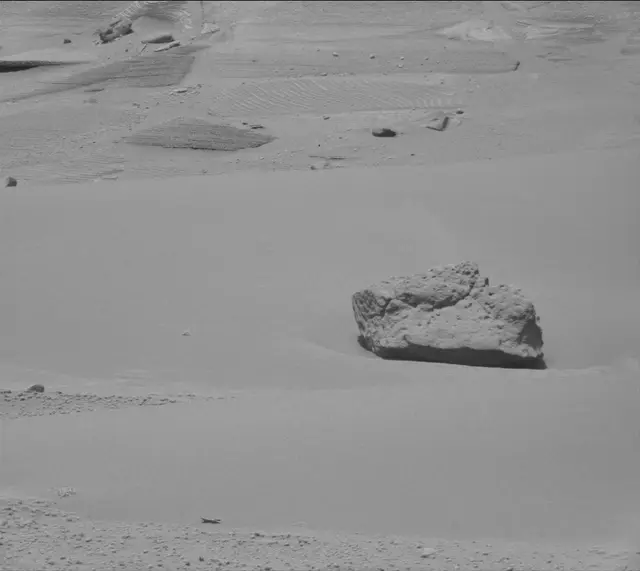 Sol 3748: Mast Camera (Mastcam)