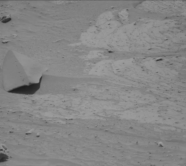 Sol 3749: Mast Camera (Mastcam)