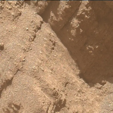 Sol 3749: Mars Hand Lens Imager (MAHLI)