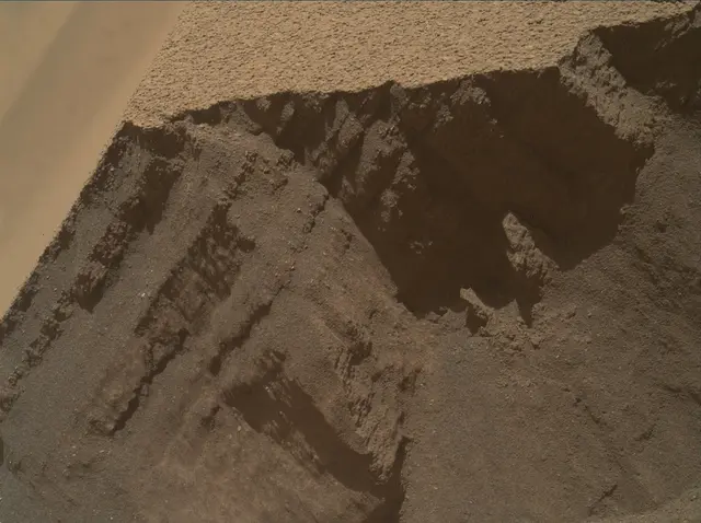 Sol 3749: Mars Hand Lens Imager (MAHLI)