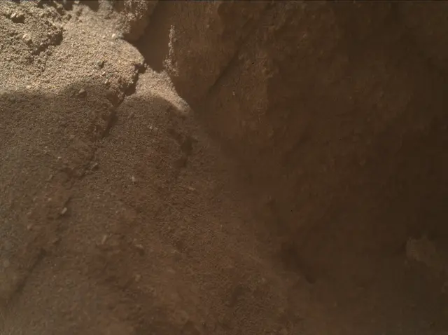 Sol 3749: Mars Hand Lens Imager (MAHLI)