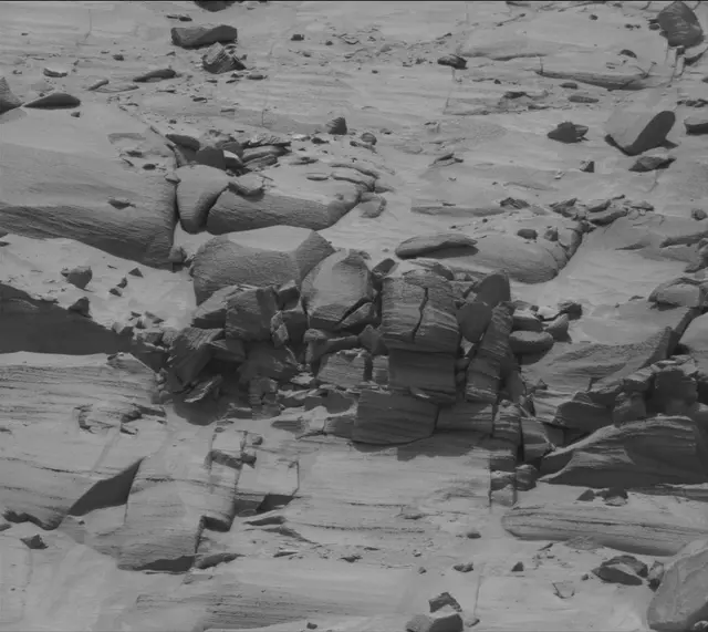 Sol 3750: Mast Camera (Mastcam)