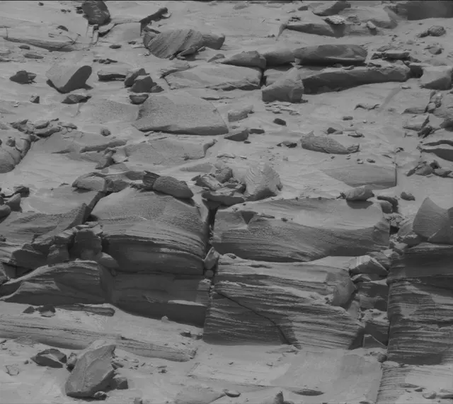 Sol 3750: Mast Camera (Mastcam)