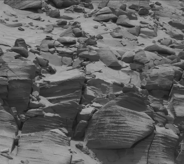 Sol 3750: Mast Camera (Mastcam)