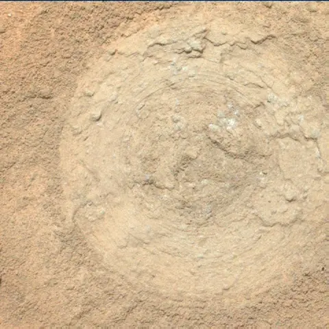 Sol 3750: Mars Hand Lens Imager (MAHLI)