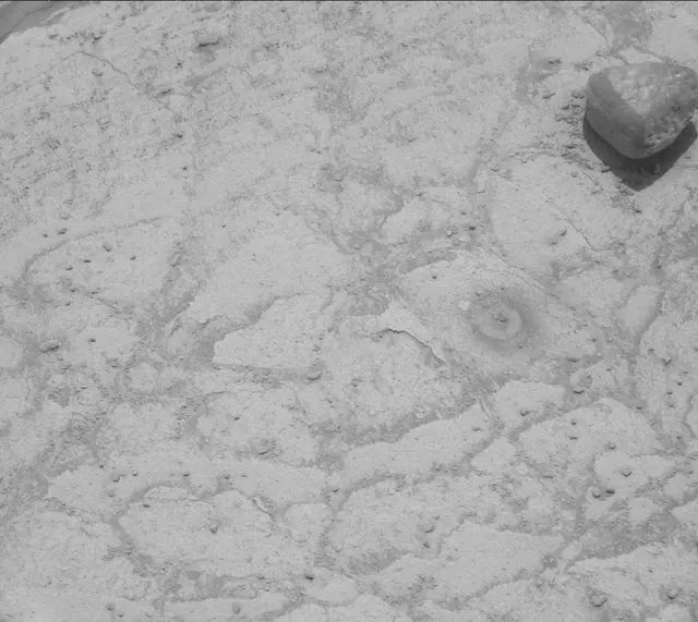Sol 3751: Mast Camera (Mastcam)