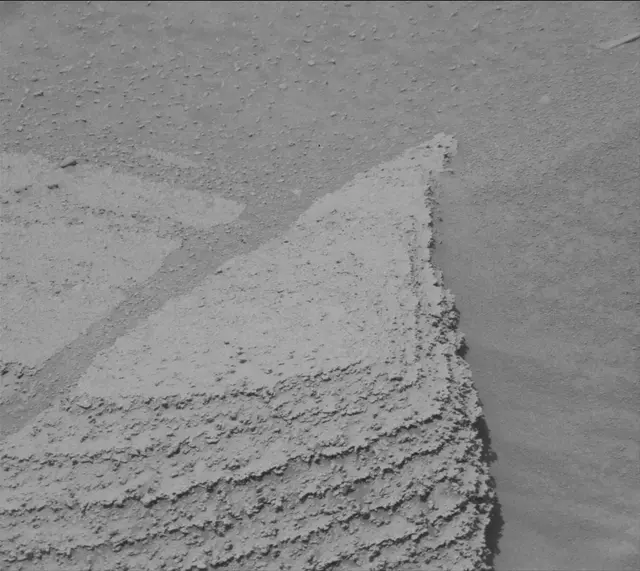 Sol 3751: Mast Camera (Mastcam)