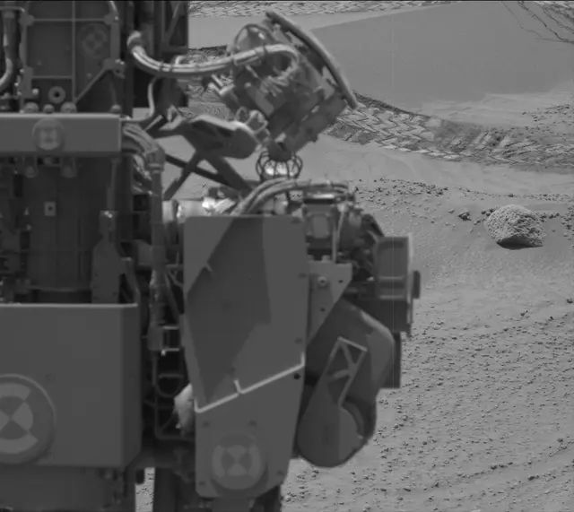 Sol 3753: Mast Camera (Mastcam)