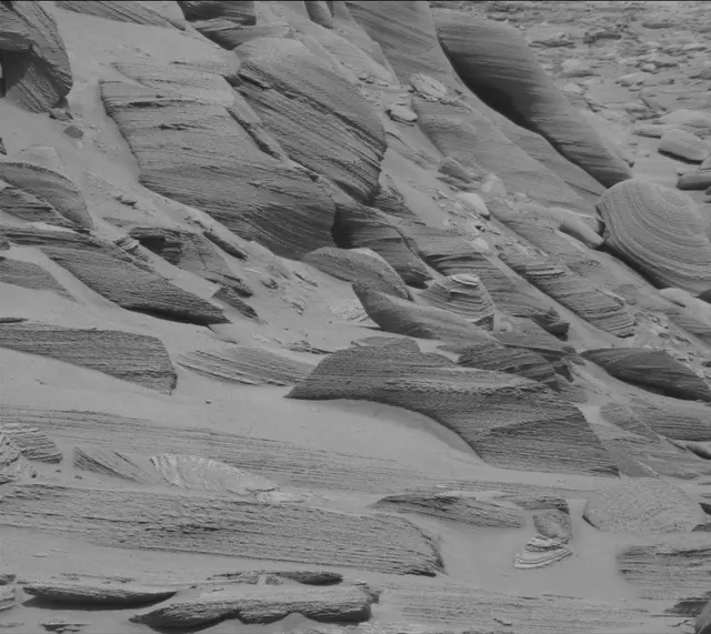 Sol 3753: Mast Camera (Mastcam)