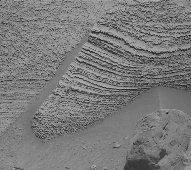 Sol 3754: Mast Camera (Mastcam)