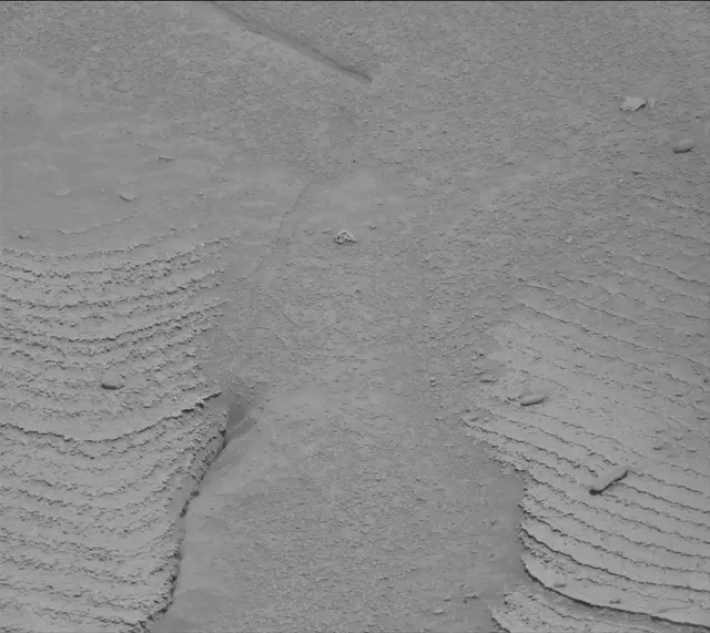 Sol 3754: Mast Camera (Mastcam)