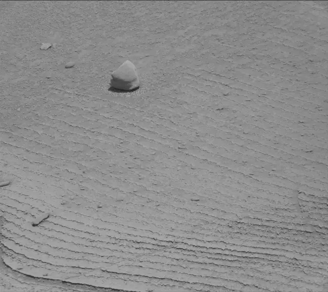 Sol 3754: Mast Camera (Mastcam)