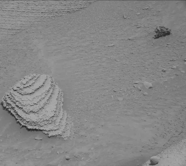 Sol 3754: Mast Camera (Mastcam)