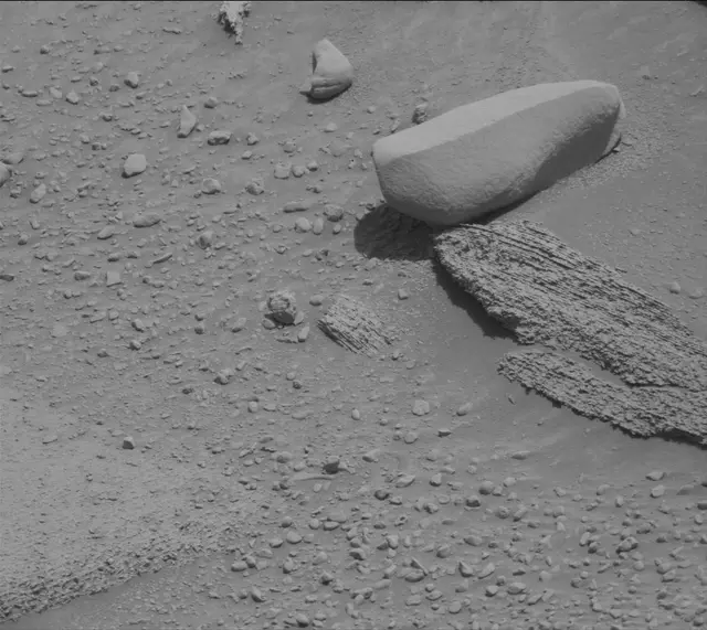Sol 3754: Mast Camera (Mastcam)
