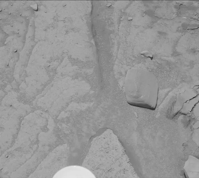 Sol 3755: Mast Camera (Mastcam)