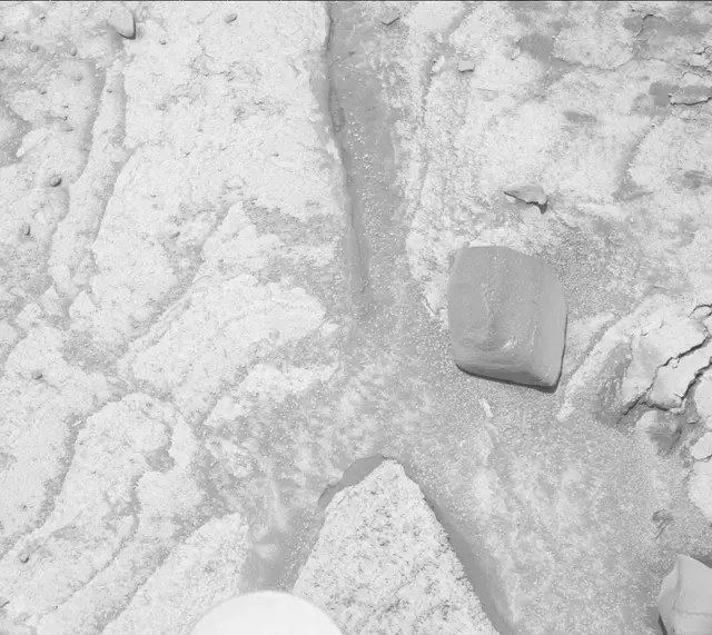 Sol 3755: Mast Camera (Mastcam)