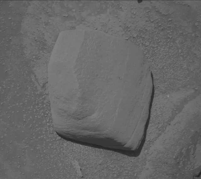Sol 3755: Mast Camera (Mastcam)